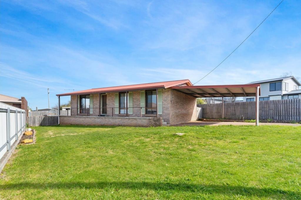 93 Upper Maud St, West Ulverstone, TAS 7315