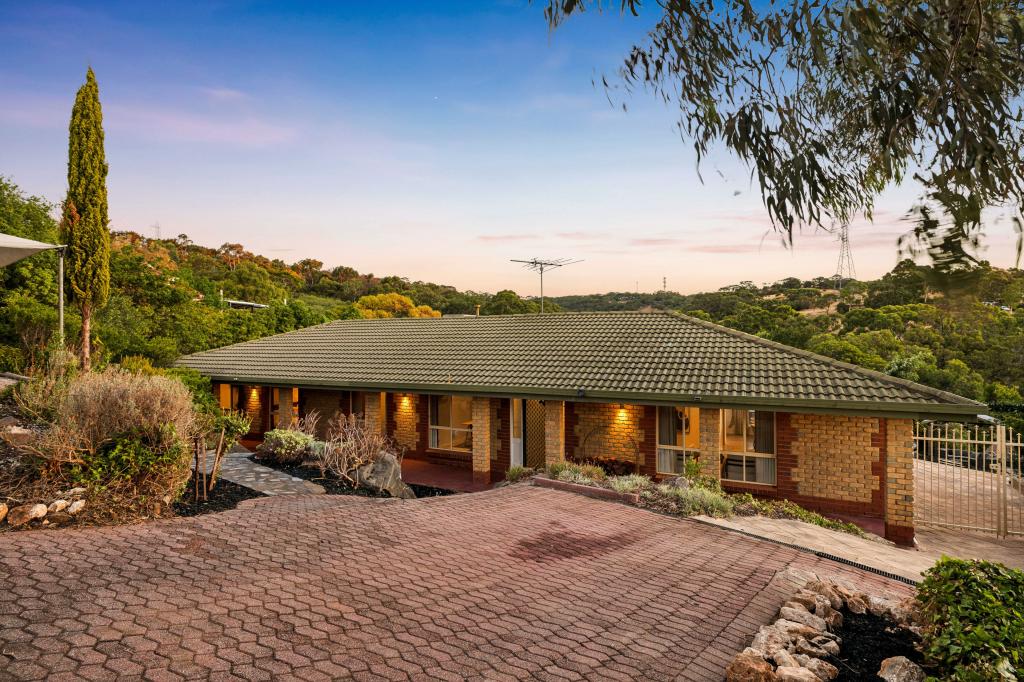 22 Vaucluse Dr, Happy Valley, SA 5159