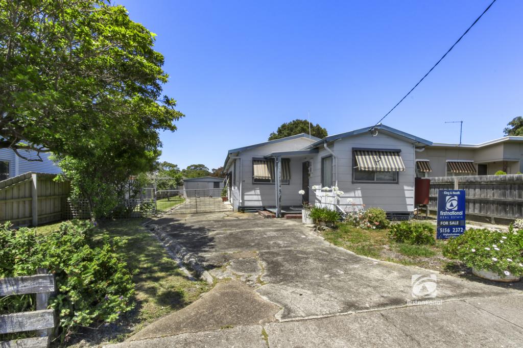 22 Heatherlea Gr, Lakes Entrance, VIC 3909