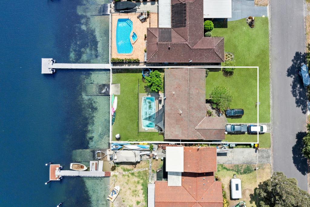 32 MARINA VIEW PDE, ST HUBERTS ISLAND, NSW 2257