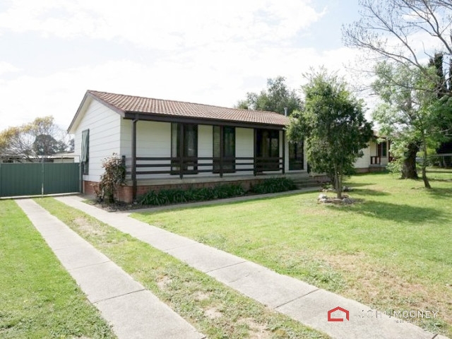 69 Mckell Ave, Mount Austin, NSW 2650