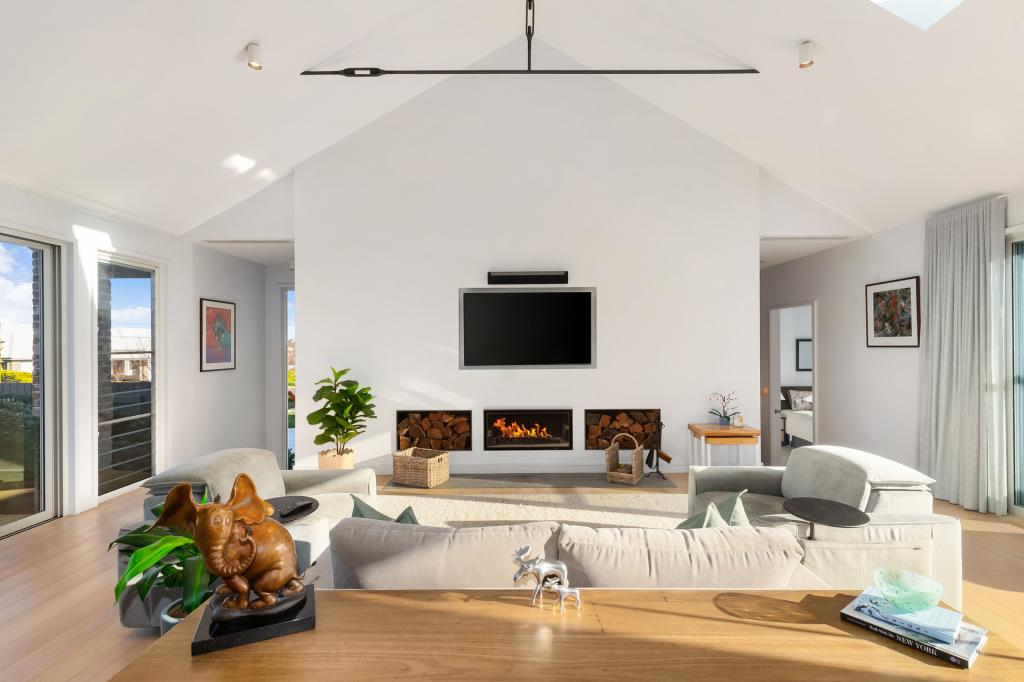 97 Sir James Fairfax Cct, Bowral, NSW 2576