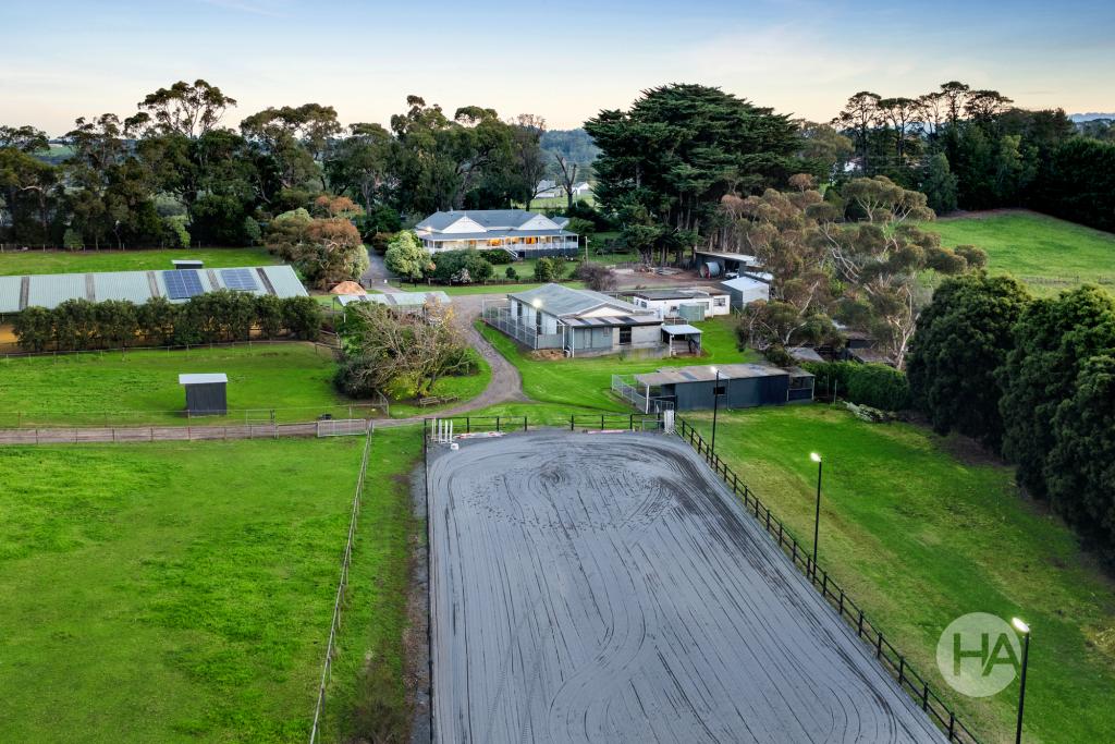 741 Warburton Hwy, Seville, VIC 3139