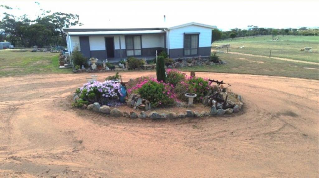 803 Snows Rd, Gillimanning, WA 6370