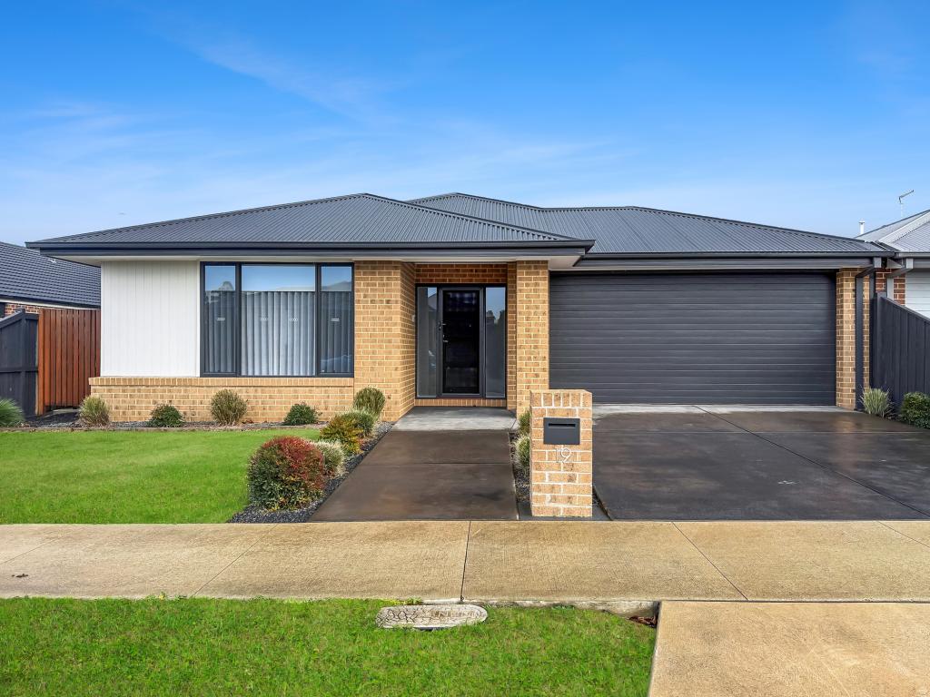 19 Mangrove St, Warragul, VIC 3820