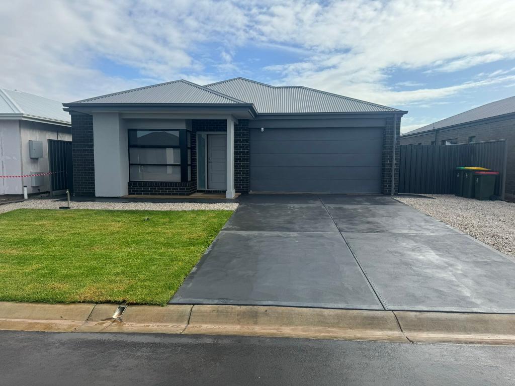 9 RAGLESS ST, MUNNO PARA WEST, SA 5115