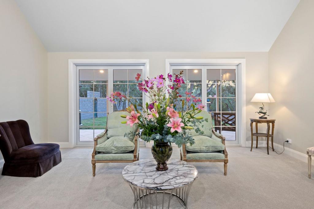 15 Amungula Pl, Wamboin, NSW 2620