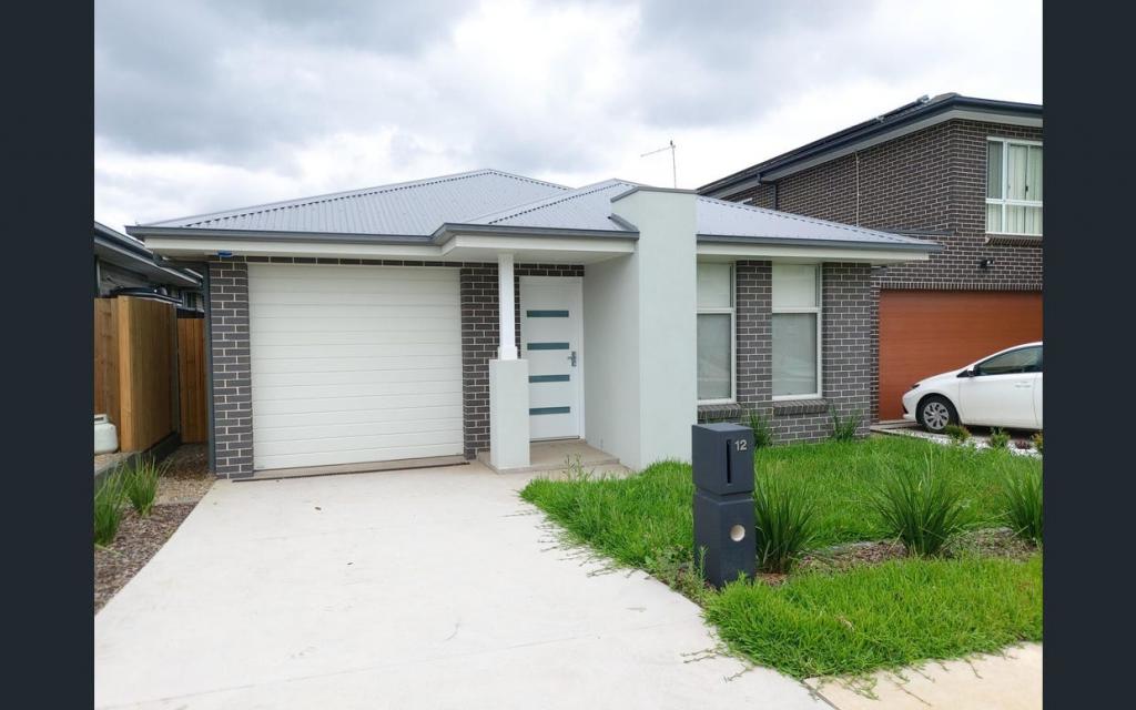 12 Drover St, Oran Park, NSW 2570