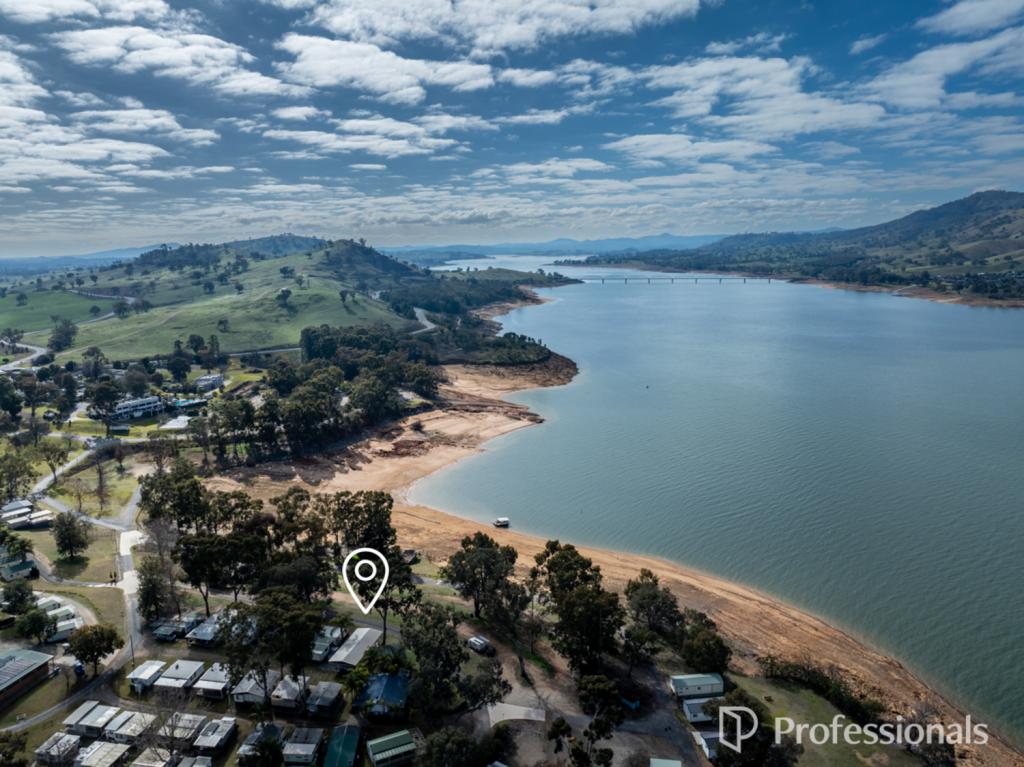 Cabin 68 Lake Hume Tourist Park, Lake Hume Village, NSW 3691