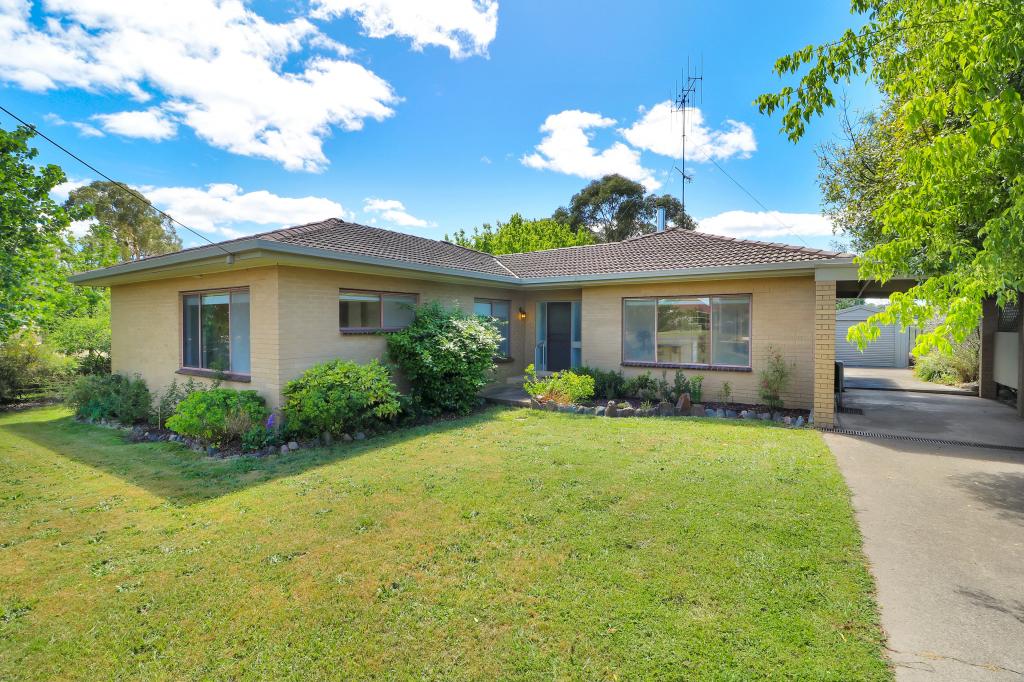 36 Highton Lane, Mansfield, VIC 3722