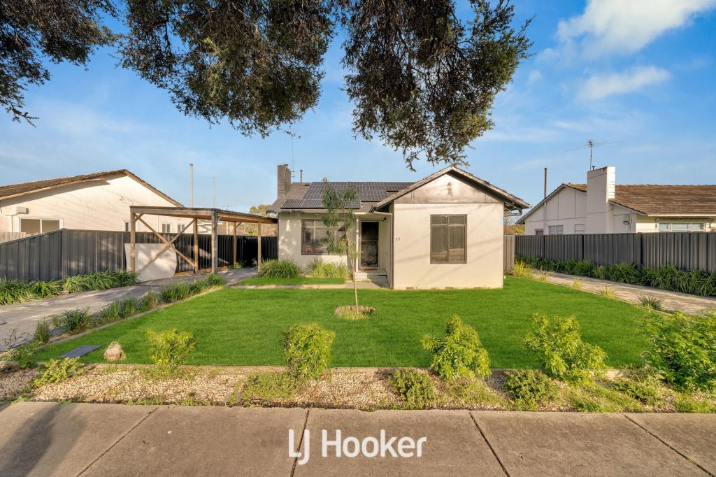 1/35 BOX ST, DOVETON, VIC 3177