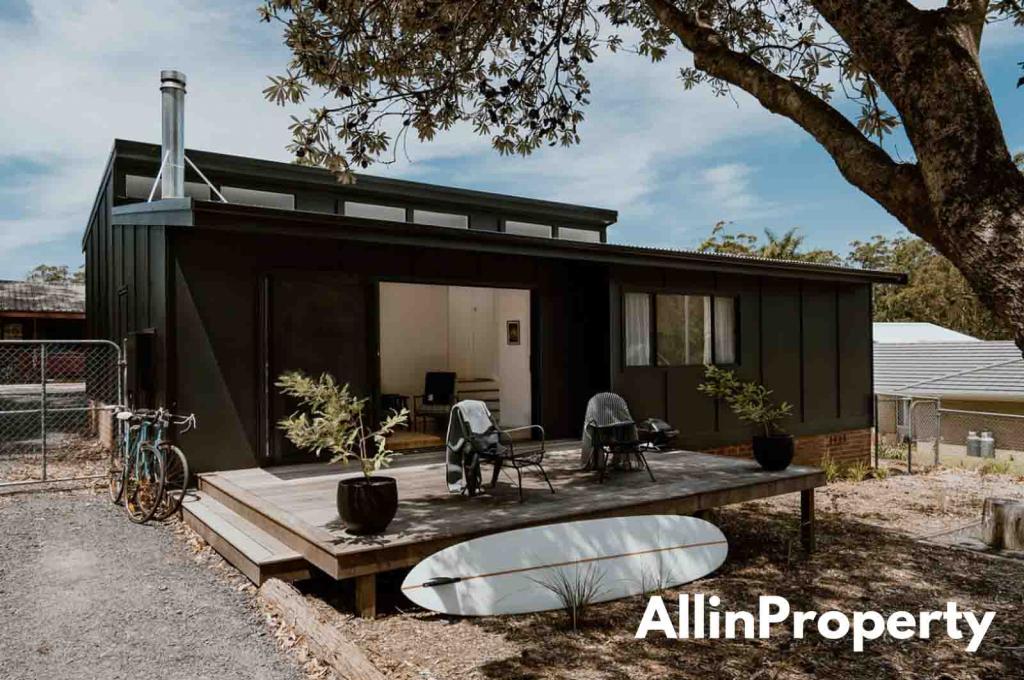 5 PAGE ST, OLD EROWAL BAY, NSW 2540