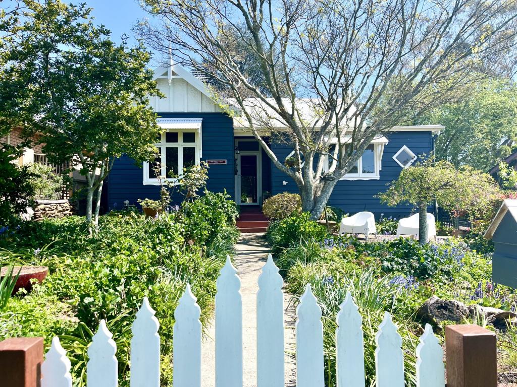 97 Pritchard St, Wentworth Falls, NSW 2782