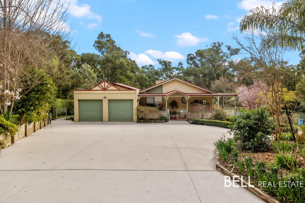 27 Devon Ave, Cockatoo, VIC 3781