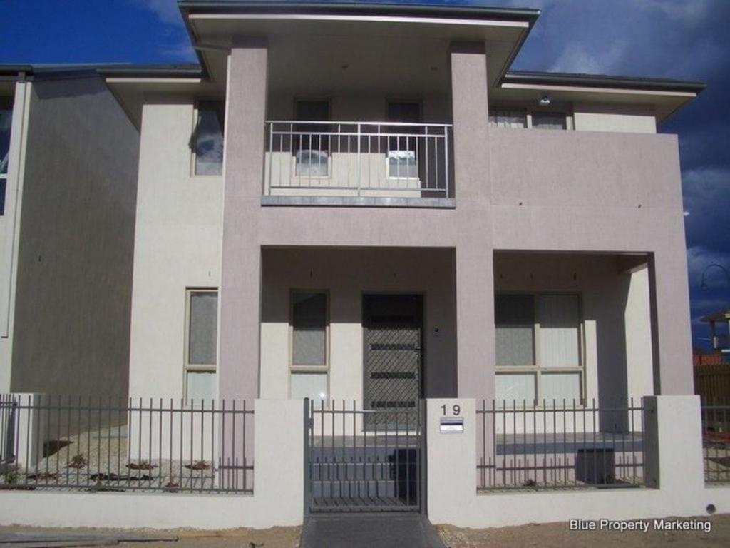 1/19 Devlin St, Gungahlin, ACT 2912