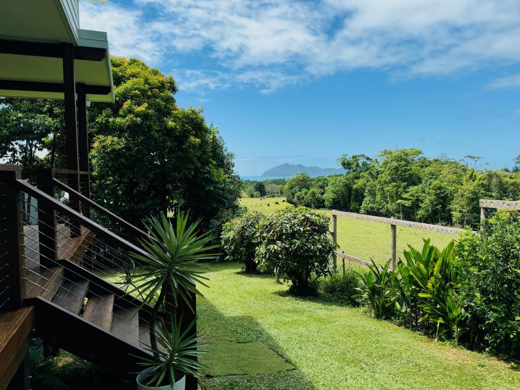 27/GIUFRE CRESCENT, WONGALING BEACH, QLD 4852