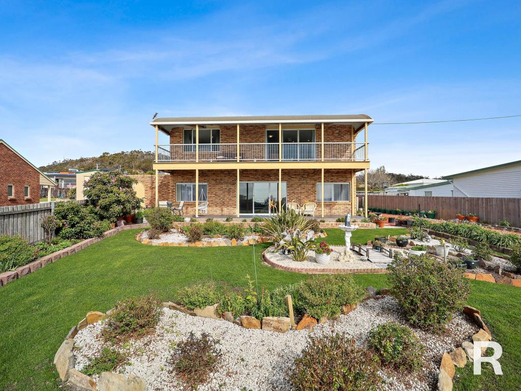 56 Tasman Hwy, Bicheno, TAS 7215
