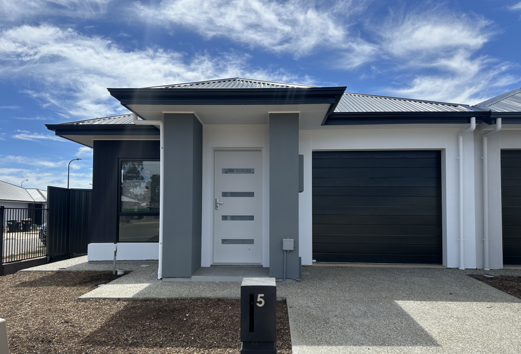 5 Vincira Cres, Paralowie, SA 5108