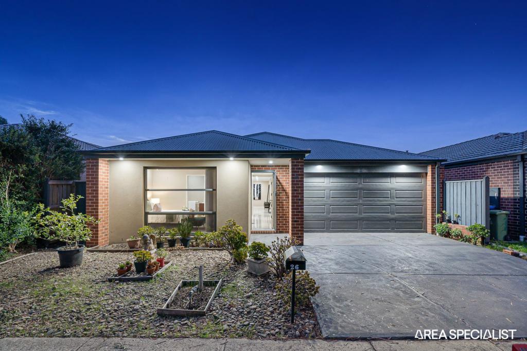 26 Cemetine Tce, Cranbourne, VIC 3977