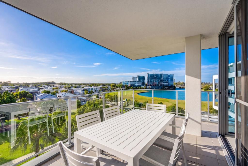 411/41 Harbour Town Dr, Biggera Waters, QLD 4216