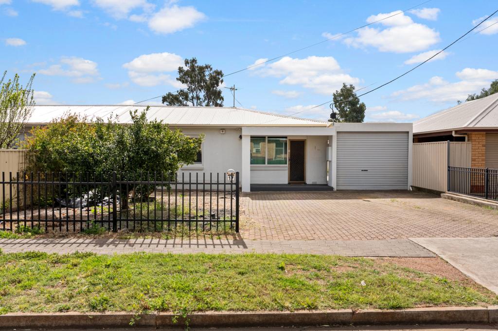 17 Redcliff St, Davoren Park, SA 5113
