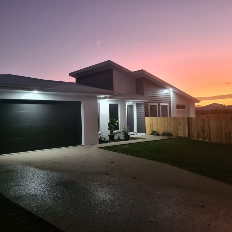 160 Rosewood Dr, Rural View, QLD 4740