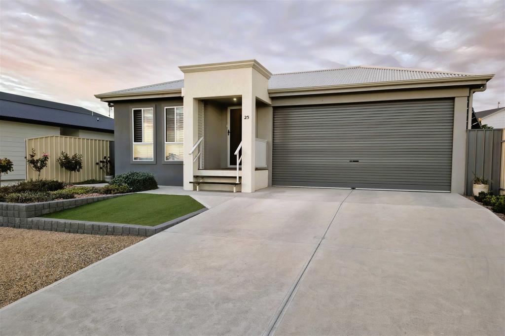 25 Islesworth St, North Beach, SA 5556