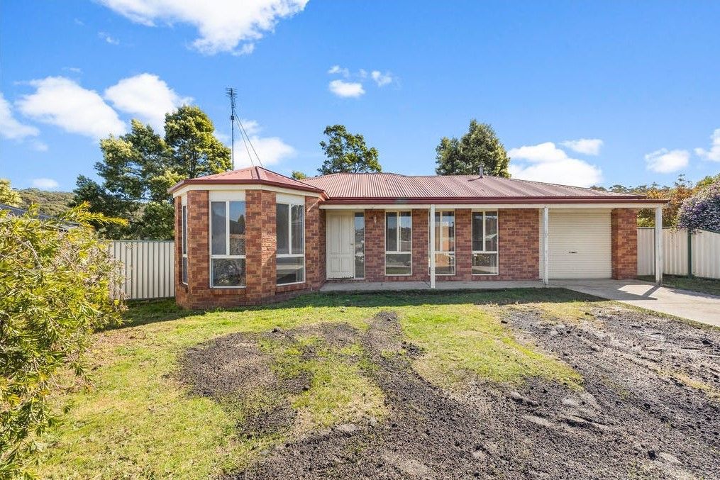 5 Lawless Pl, Brown Hill, VIC 3350