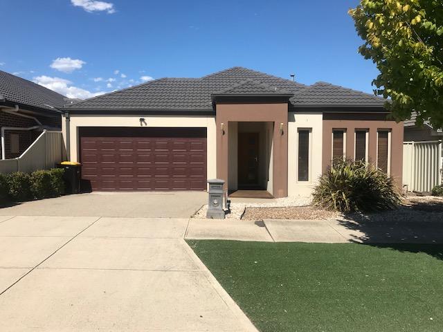 11 Flinders Pl, Caroline Springs, VIC 3023