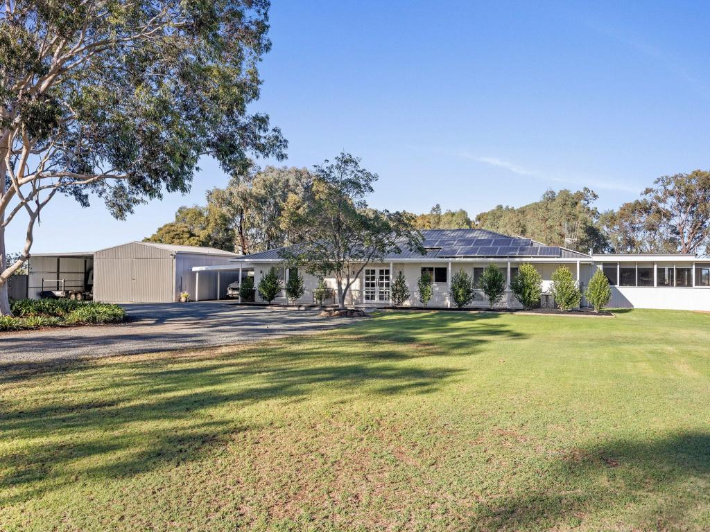 821 MURRAY VALLEY HWY, ECHUCA, VIC 3564