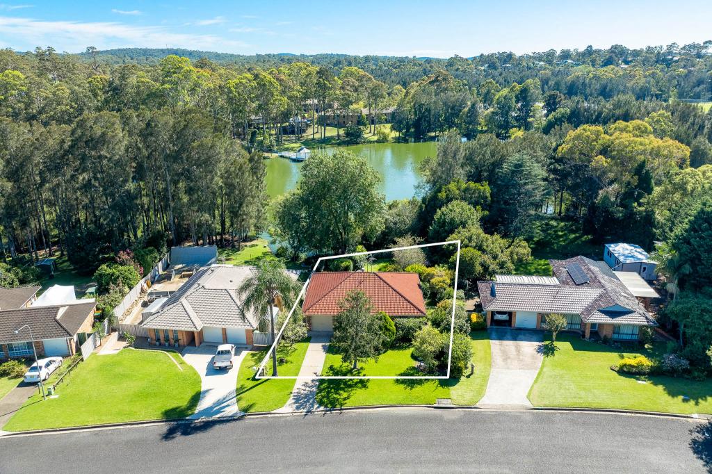 15 LINCOLN CRES, NORTH BATEMANS BAY, NSW 2536