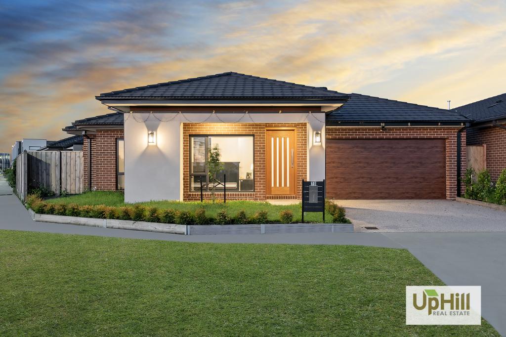 70 Picnic Ave, Clyde North, VIC 3978