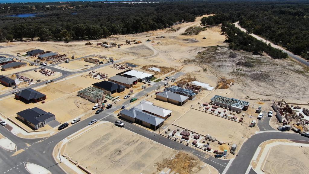 Lot 16 The Gardens, Lakelands, WA 6180