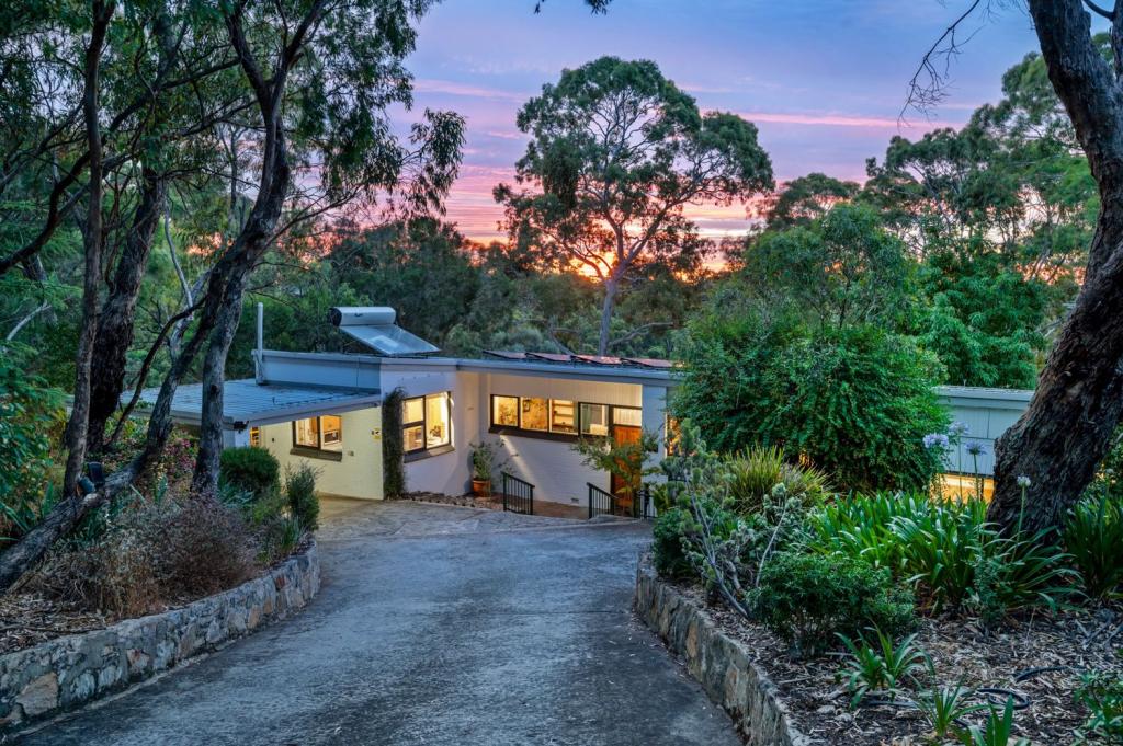 15 Pony Ridge Rd, Belair, SA 5052