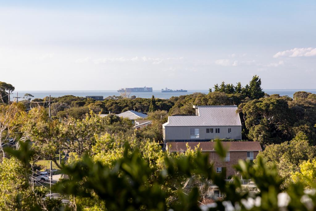 4 Robyn Ct, Rye, VIC 3941