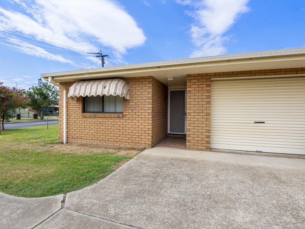 1/11 Barth St, Warwick, QLD 4370