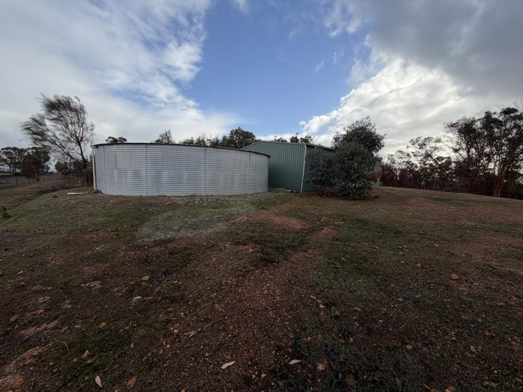 177 O'Connell Rd, Wandering, WA 6308