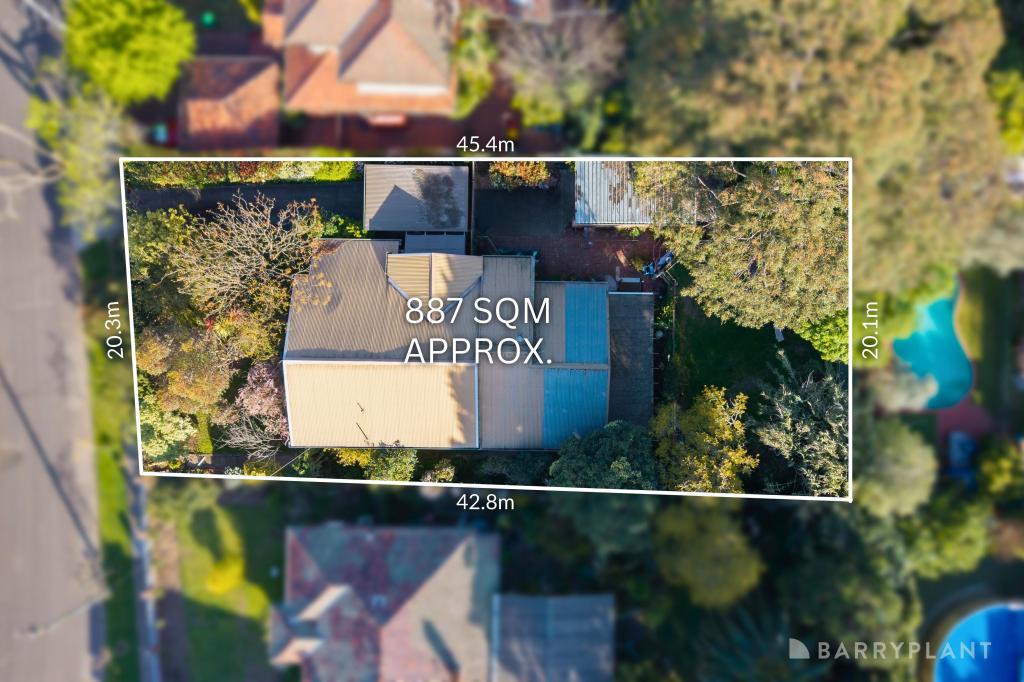 18 Gilbert Rd, Ivanhoe, VIC 3079
