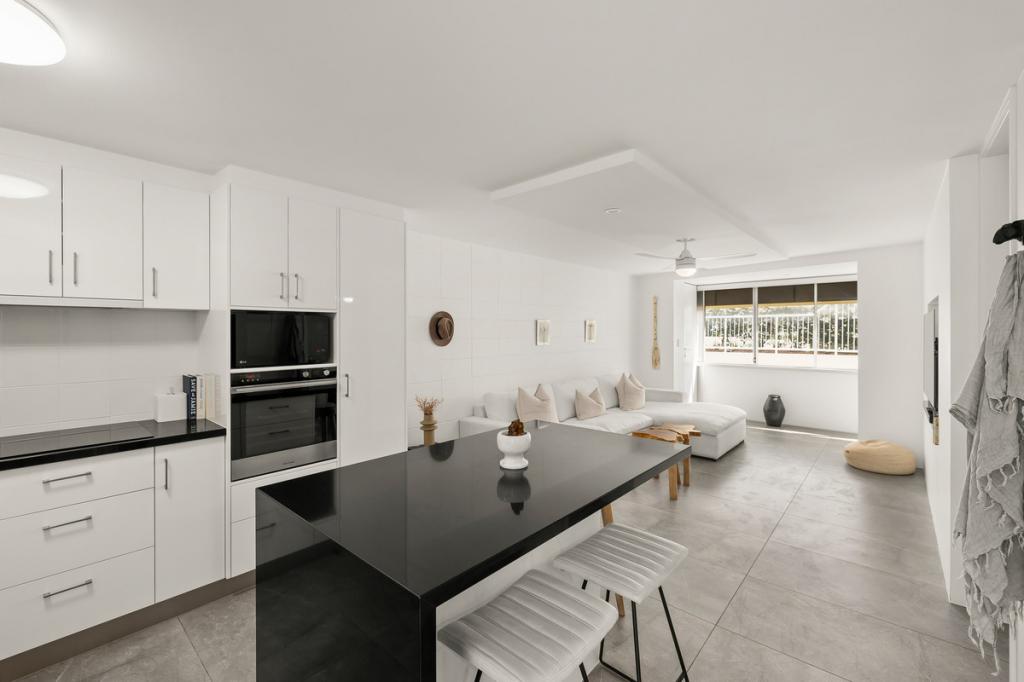 4/286 The Esp, Miami, QLD 4220