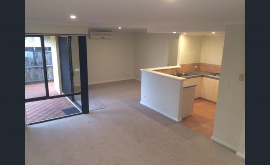2/92 Manning St, Scarborough, WA 6019