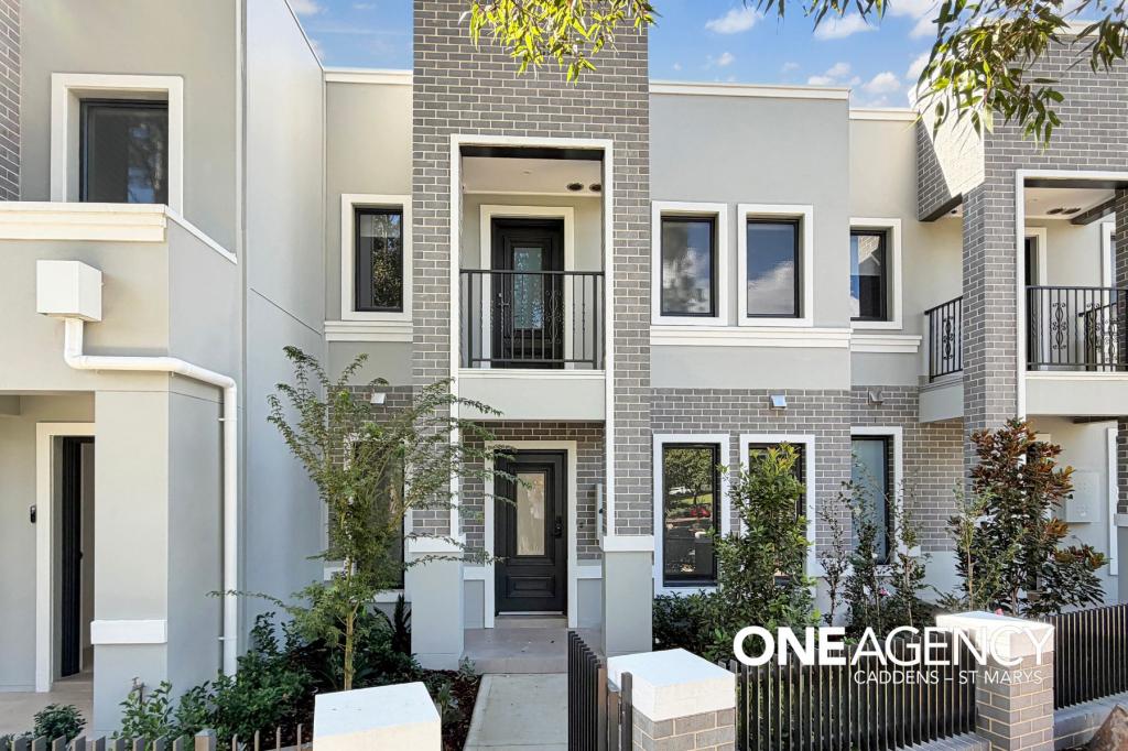 5/10 Moffat St, Oran Park, NSW 2570