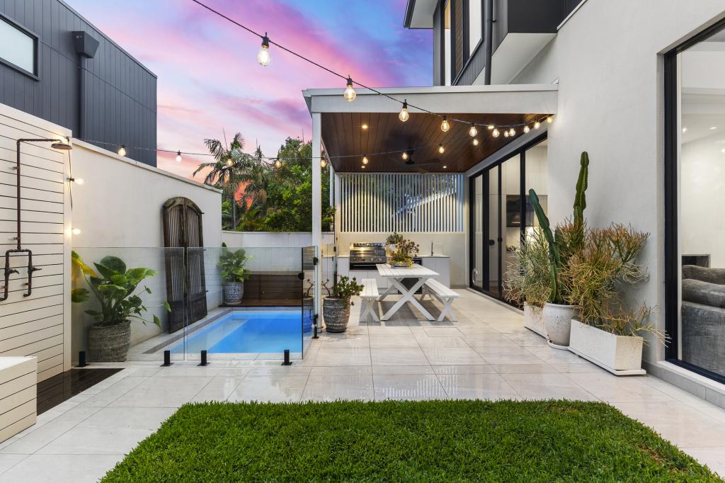 58A BUNARBA RD, GYMEA BAY, NSW 2227