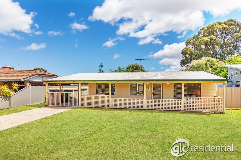 17 Strelley Rd, Golden Bay, WA 6174