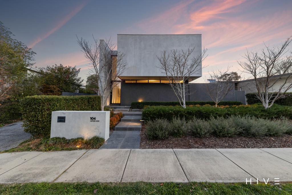 104 Captain Cook Cres, Narrabundah, ACT 2604