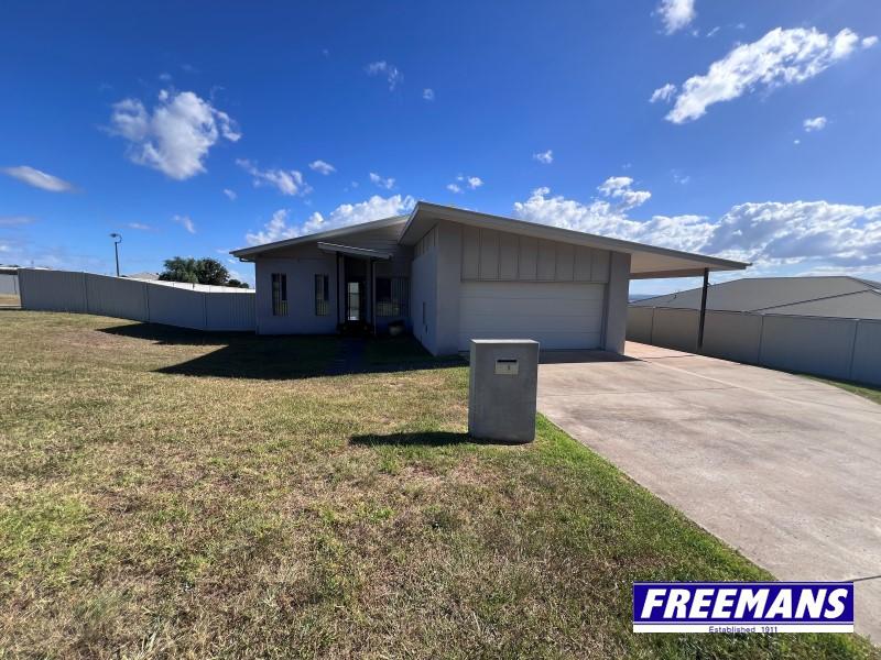 1 Sharon Cres, Kingaroy, QLD 4610