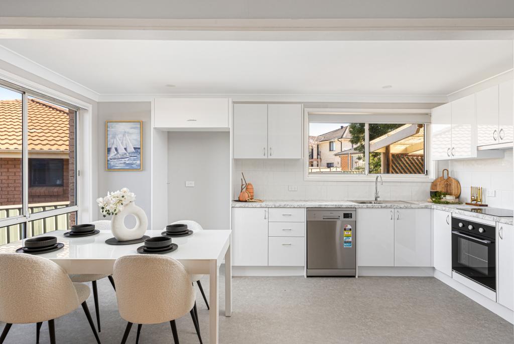 31 Campbell Cl, Minto, NSW 2566