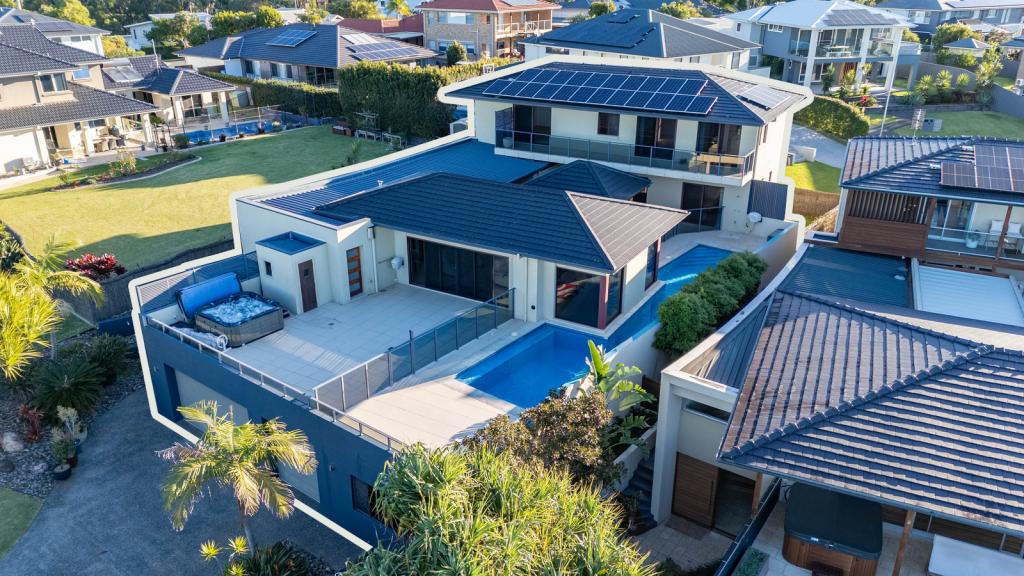 7 San Simeon Cct, Sapphire Beach, NSW 2450