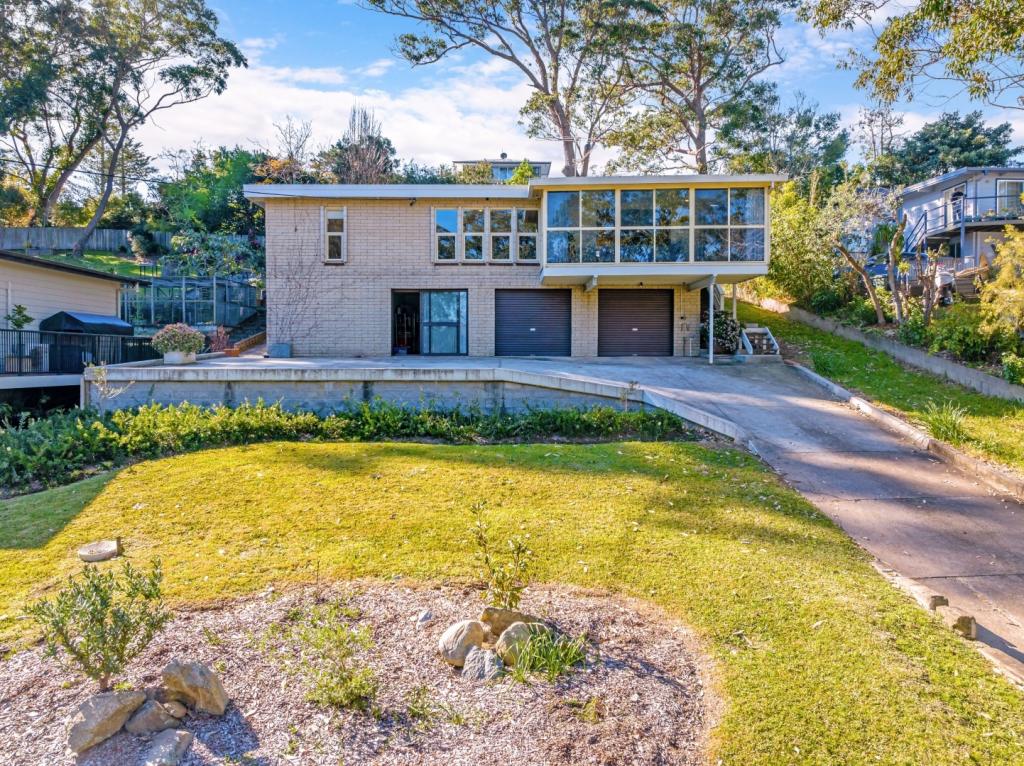 18 Nelson Pde, Tuross Head, NSW 2537