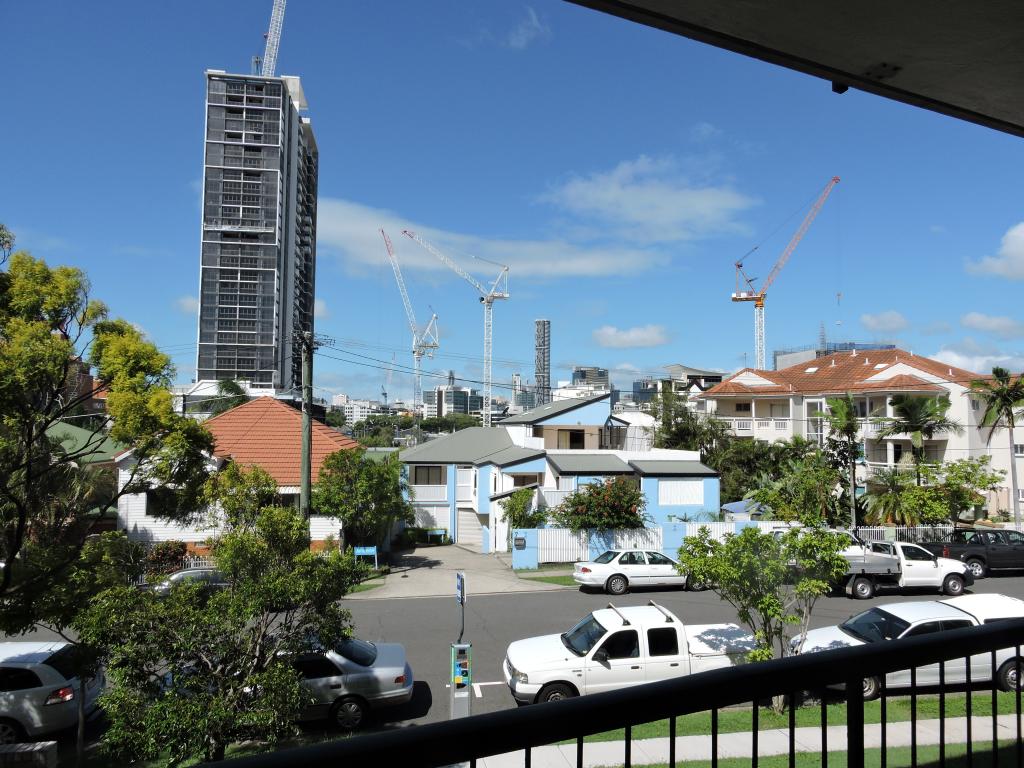 3/4 Sheehan St, Milton, QLD 4064