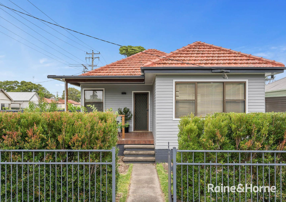 12 Boreas Rd, Hamilton North, NSW 2292